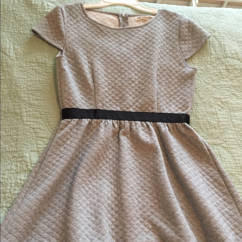 Grey dress